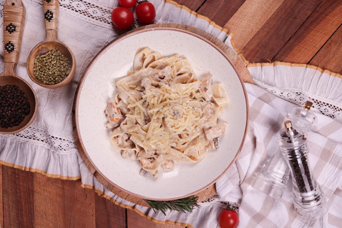 FETTUCCINE ALFREDO