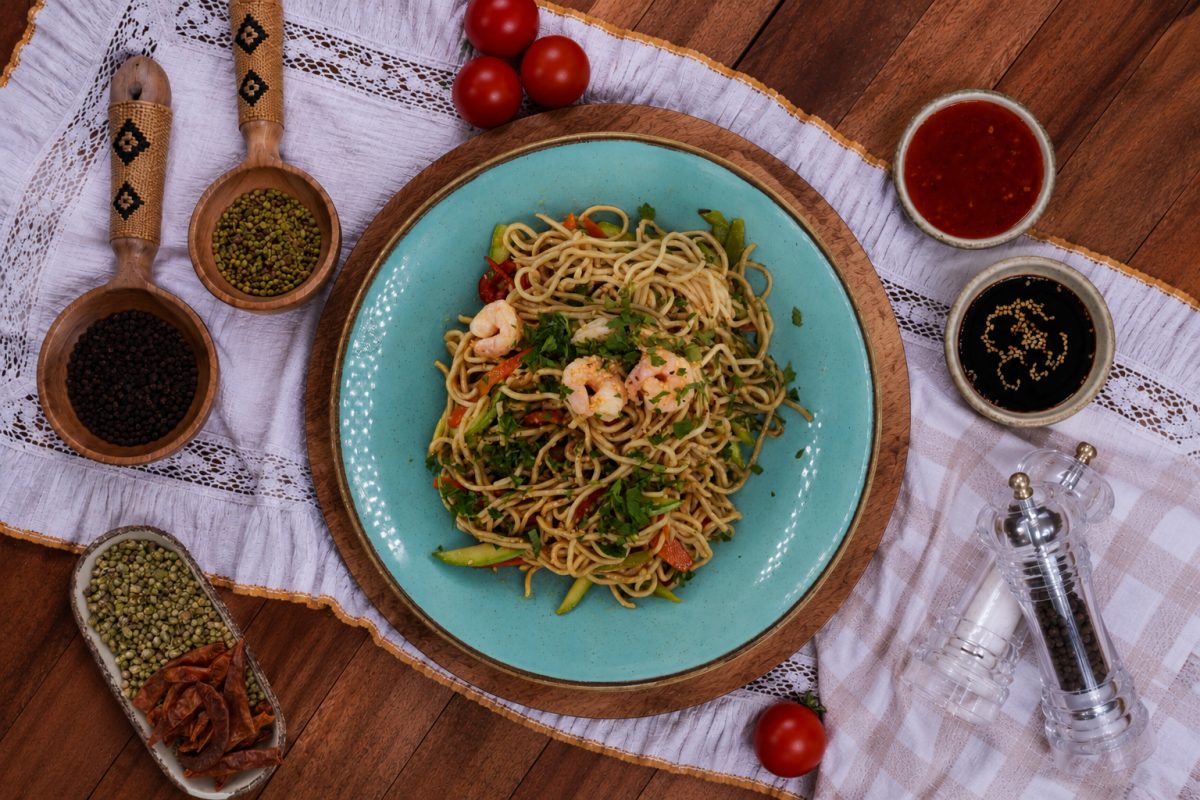 KARİDESLİ NOODLE